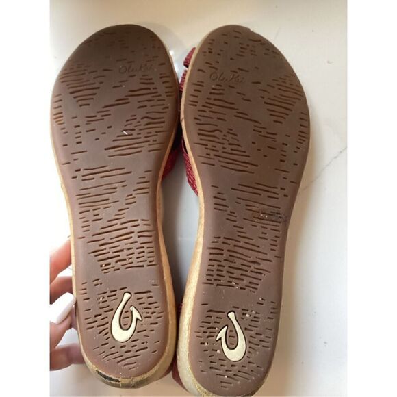 Olukai Slip On Sandals Sz 9 Leather Elastic Red Vacation - Picture 7 of 8